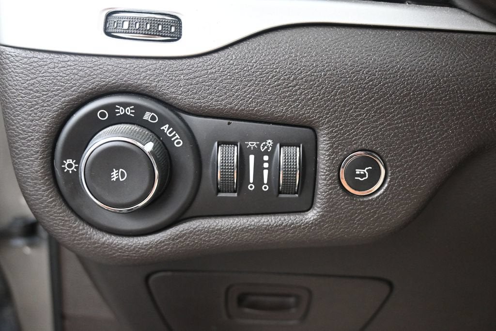 2017 Jeep Cherokee Overland