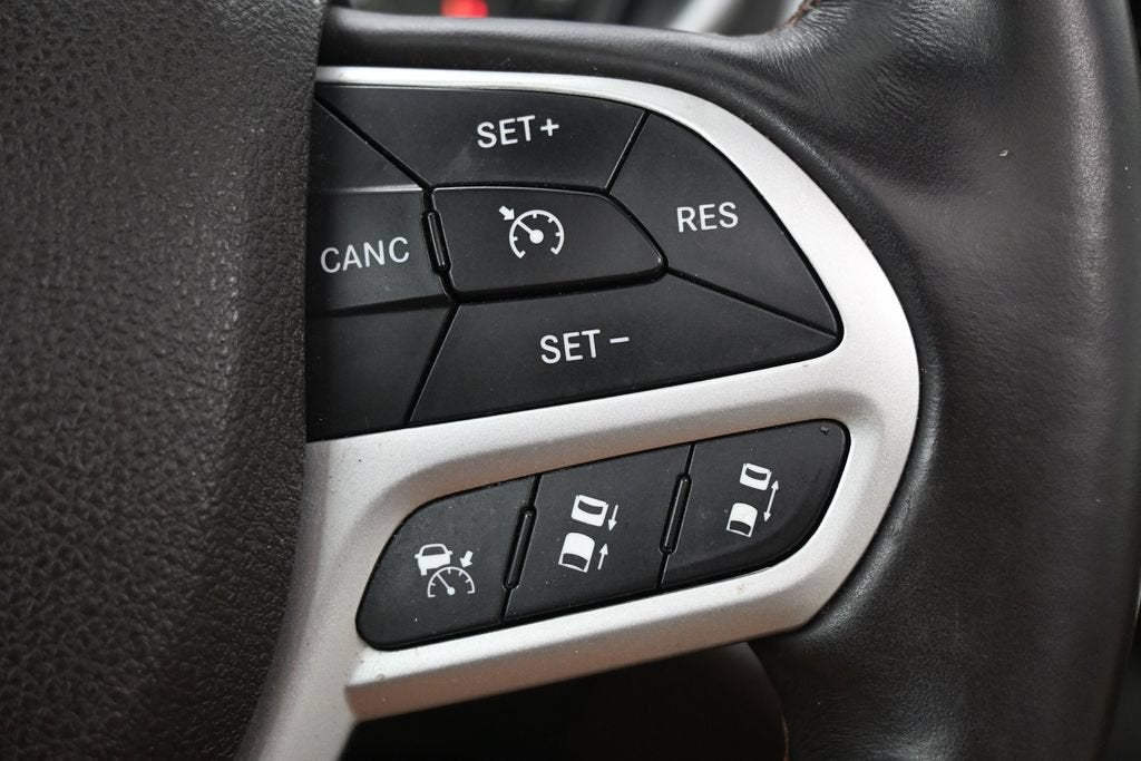 2017 Jeep Cherokee Overland