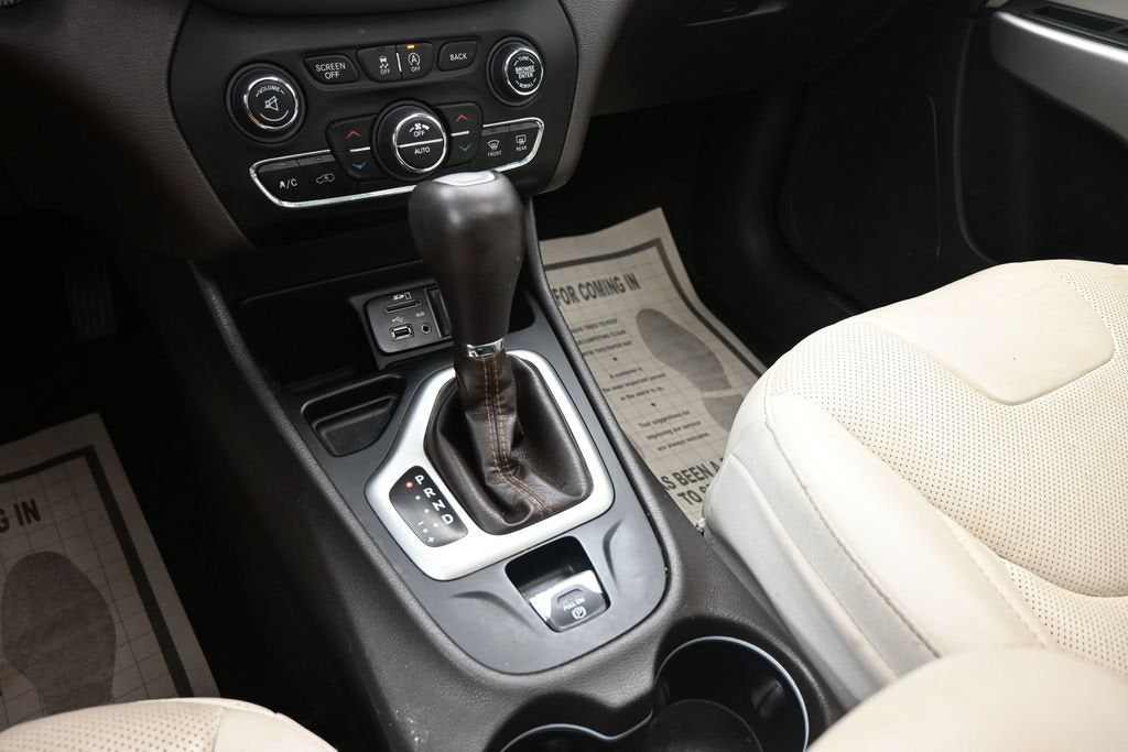 2017 Jeep Cherokee Overland