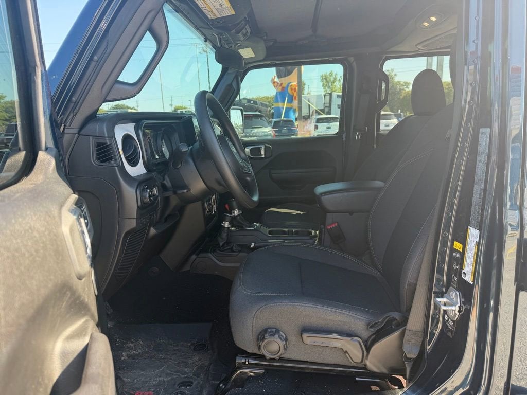 2025 Jeep Gladiator Nighthawk