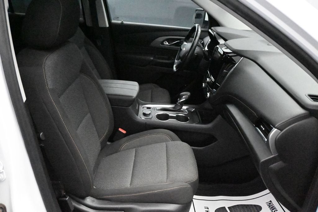 2021 Chevrolet Traverse LT Cloth