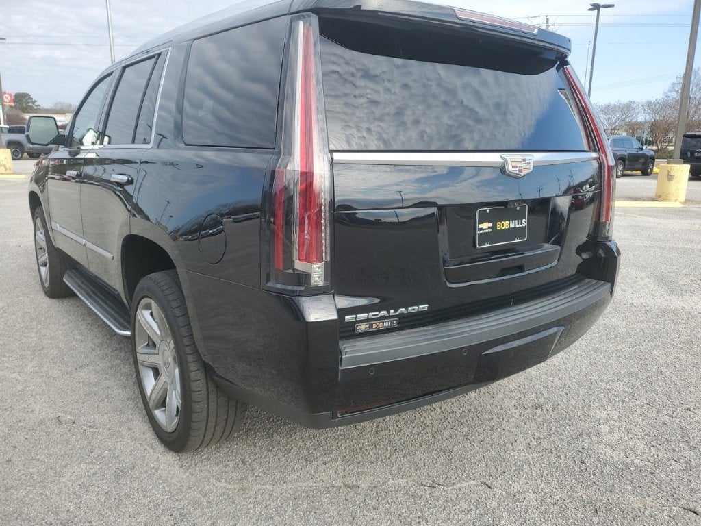 2018 Cadillac Escalade Luxury