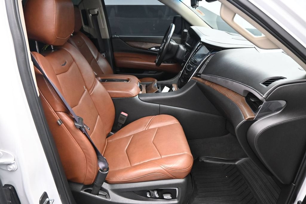 2017 Cadillac Escalade Luxury