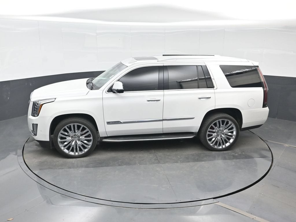 2017 Cadillac Escalade Luxury