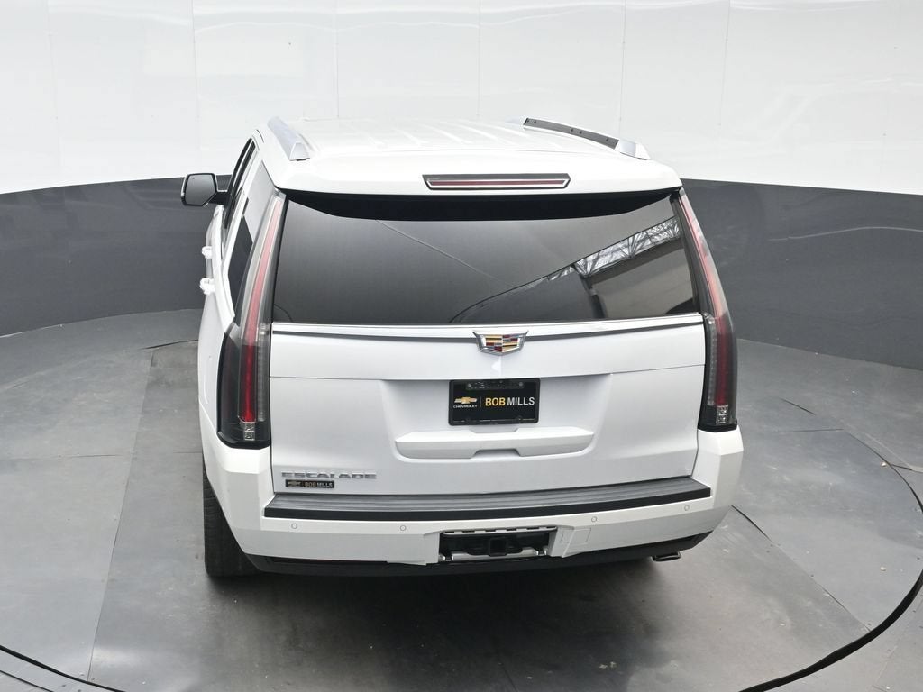 2017 Cadillac Escalade Luxury