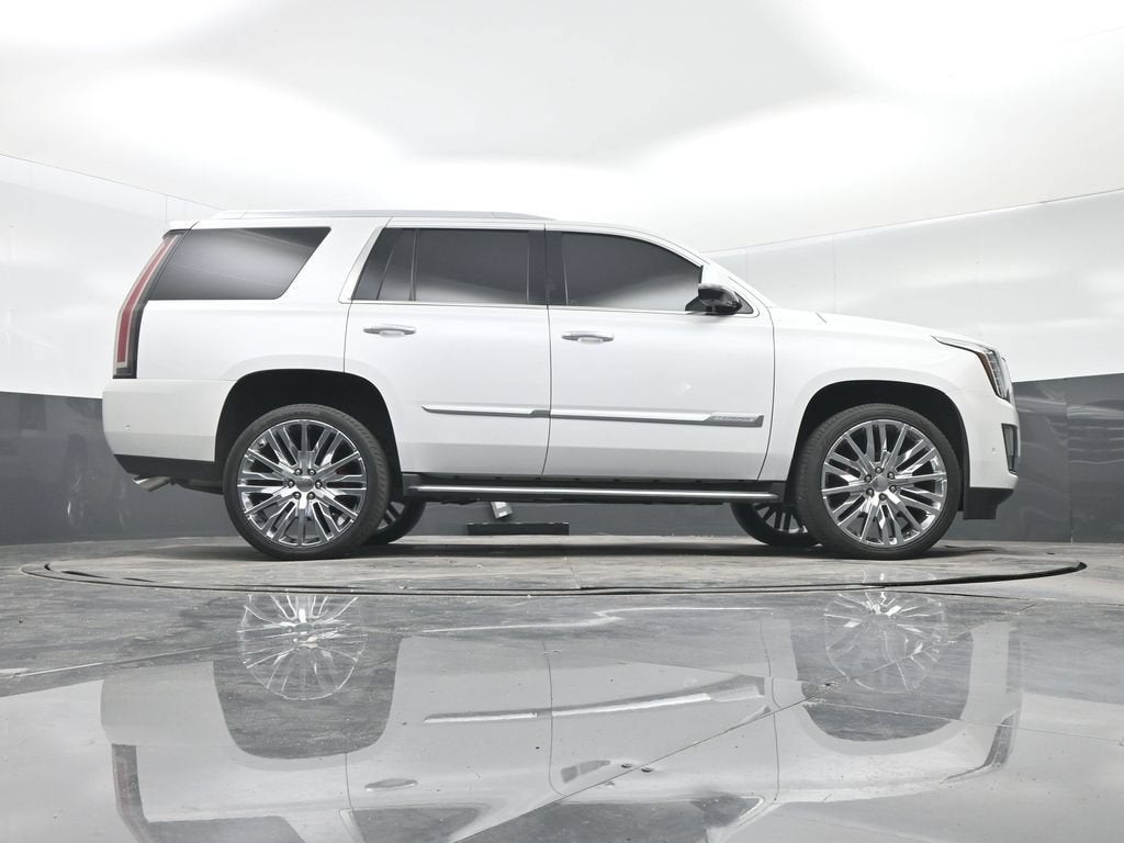 2017 Cadillac Escalade Luxury