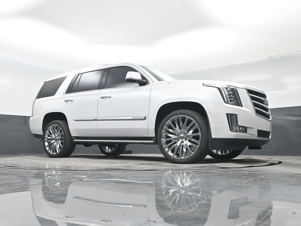 2017 Cadillac Escalade Luxury