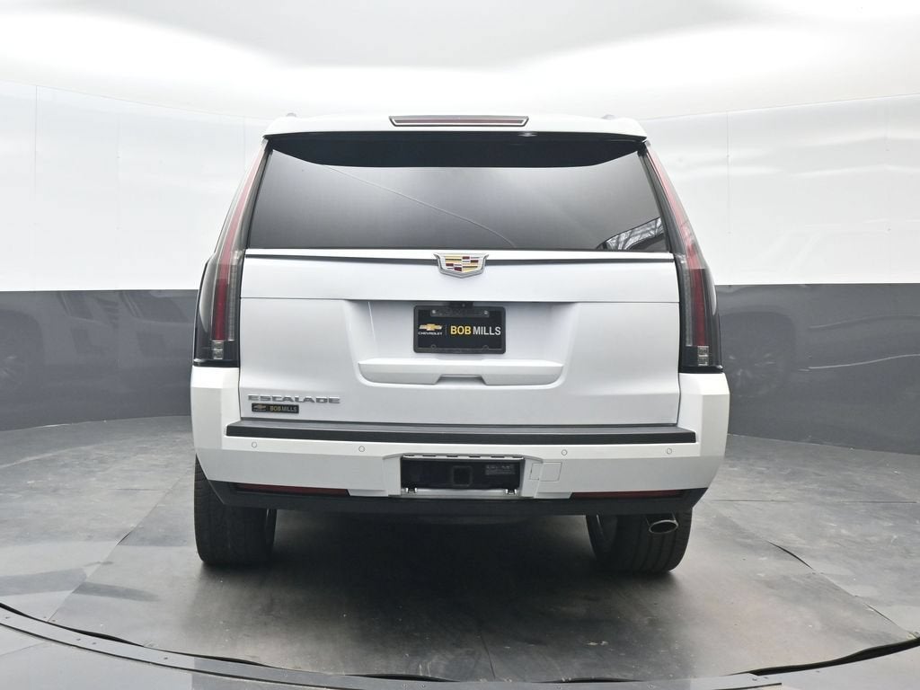 2017 Cadillac Escalade Luxury