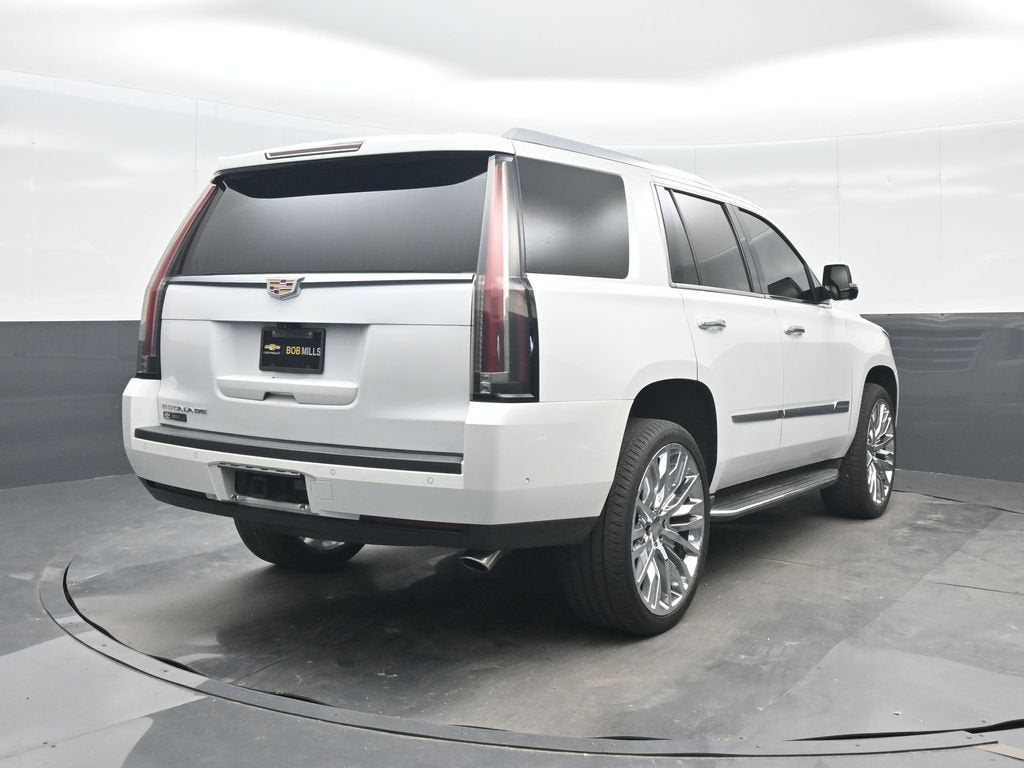2017 Cadillac Escalade Luxury