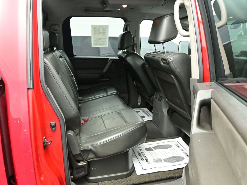 2005 Nissan Titan LE