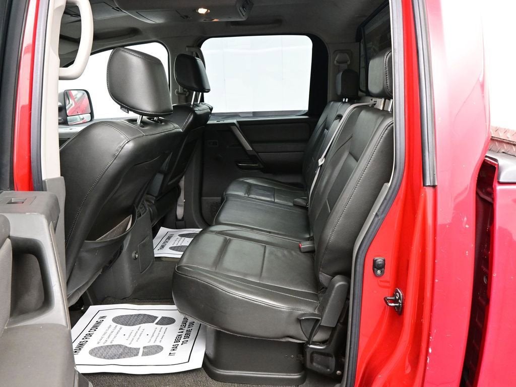 2005 Nissan Titan LE