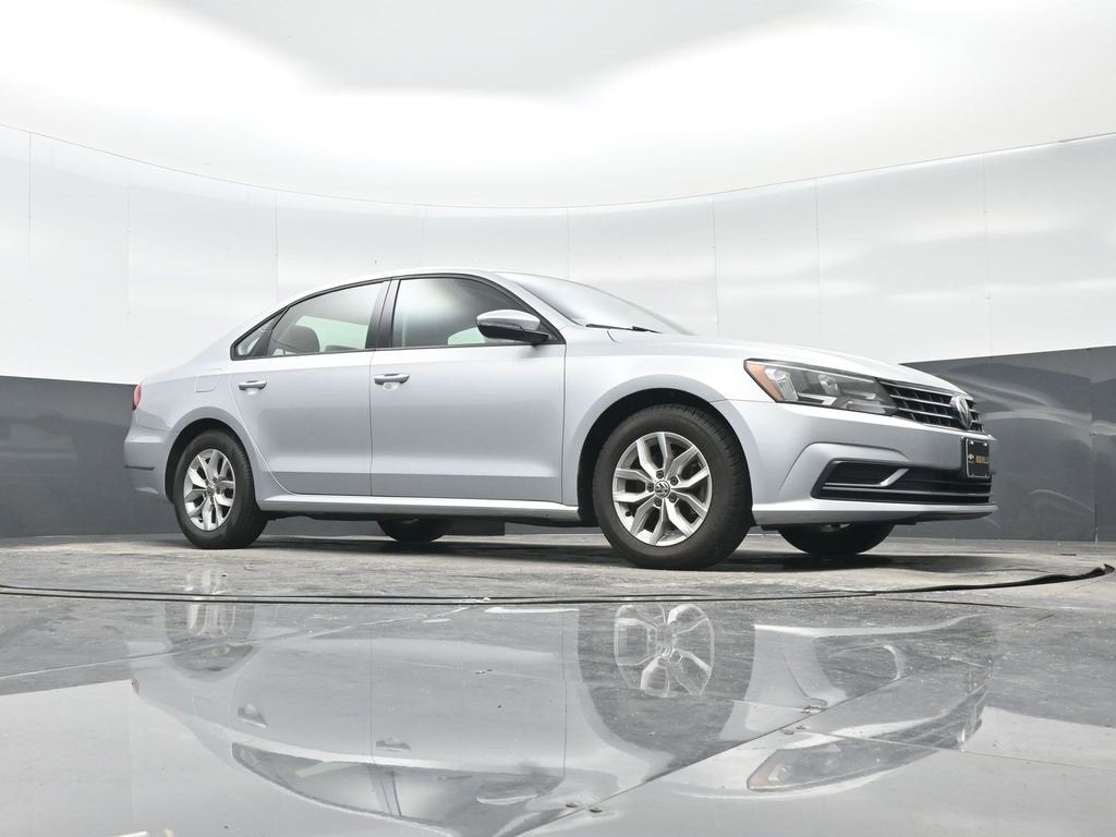 2018 Volkswagen Passat 2.0T S