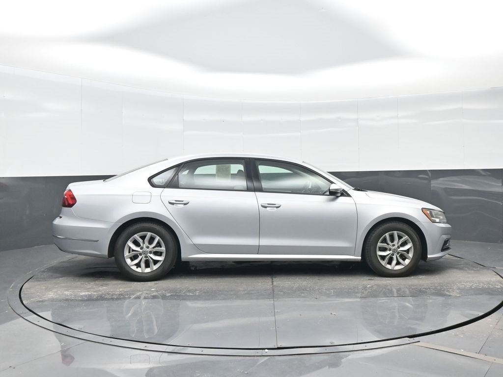 2018 Volkswagen Passat 2.0T S