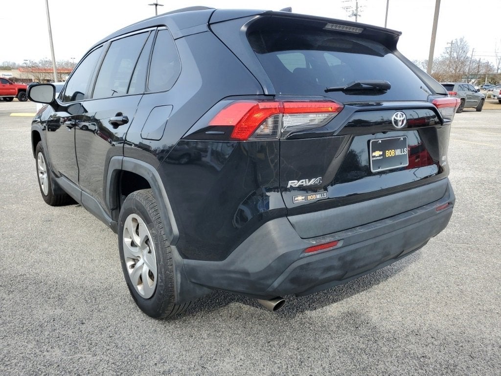 2020 Toyota RAV4 LE