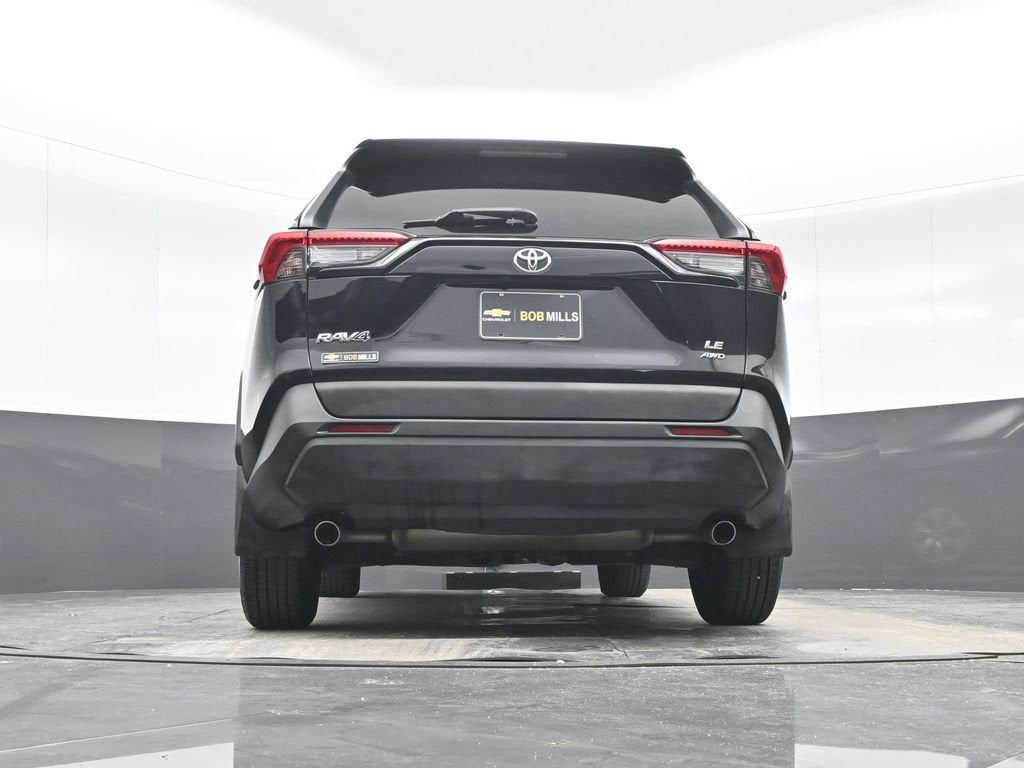 2020 Toyota RAV4 LE