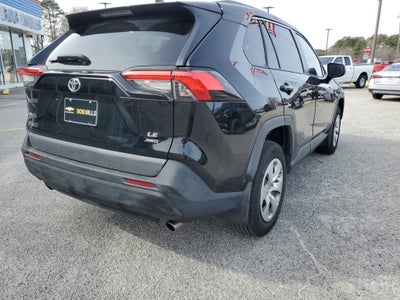 2020 Toyota RAV4 LE