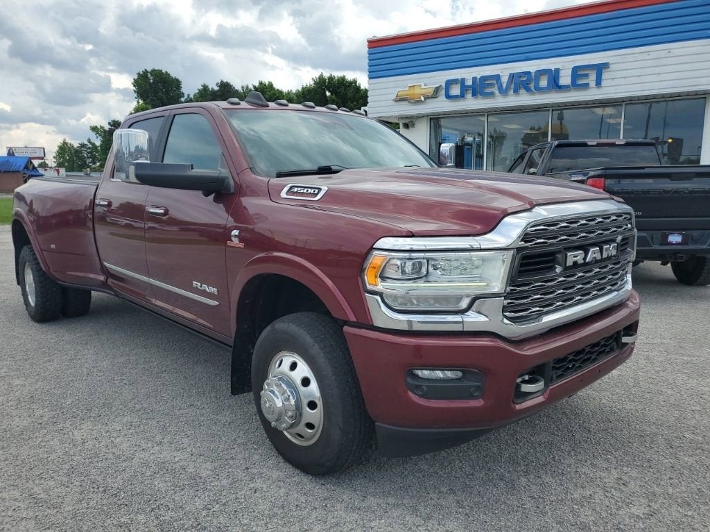 2022 RAM 3500 Limited 4X4 Crew Cab LWB's photo