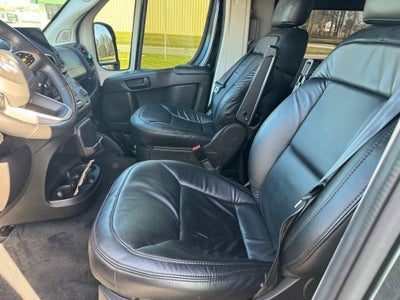 2022 RAM ProMaster Window Van Base