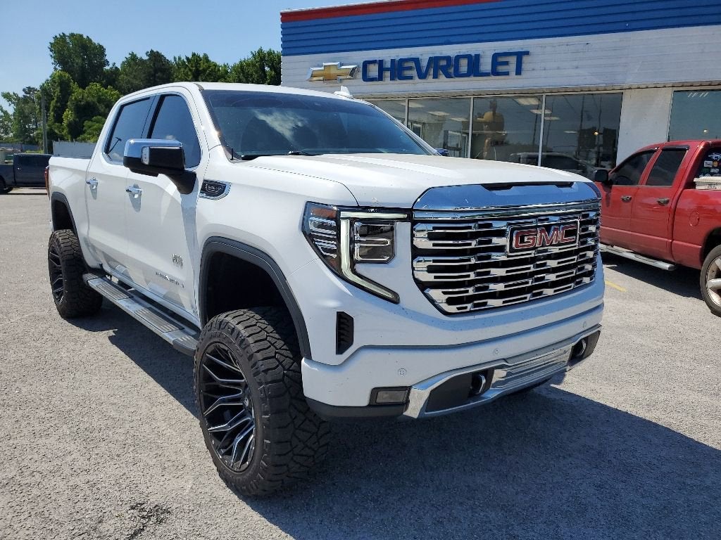 2022 GMC Sierra Denali 4WD Crew Cab Short Box's photo