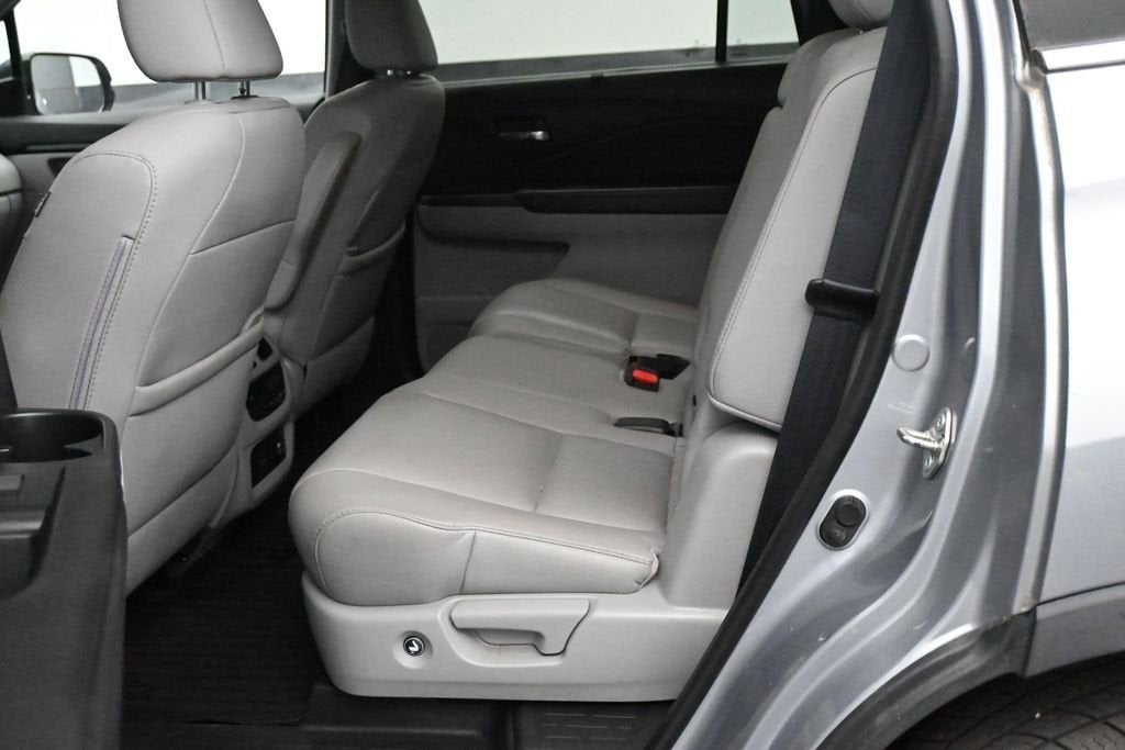 2020 Honda Pilot Touring 8-Passenger