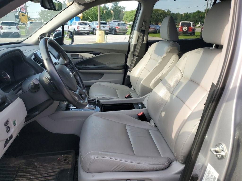 2020 Honda Pilot Touring 8-Passenger