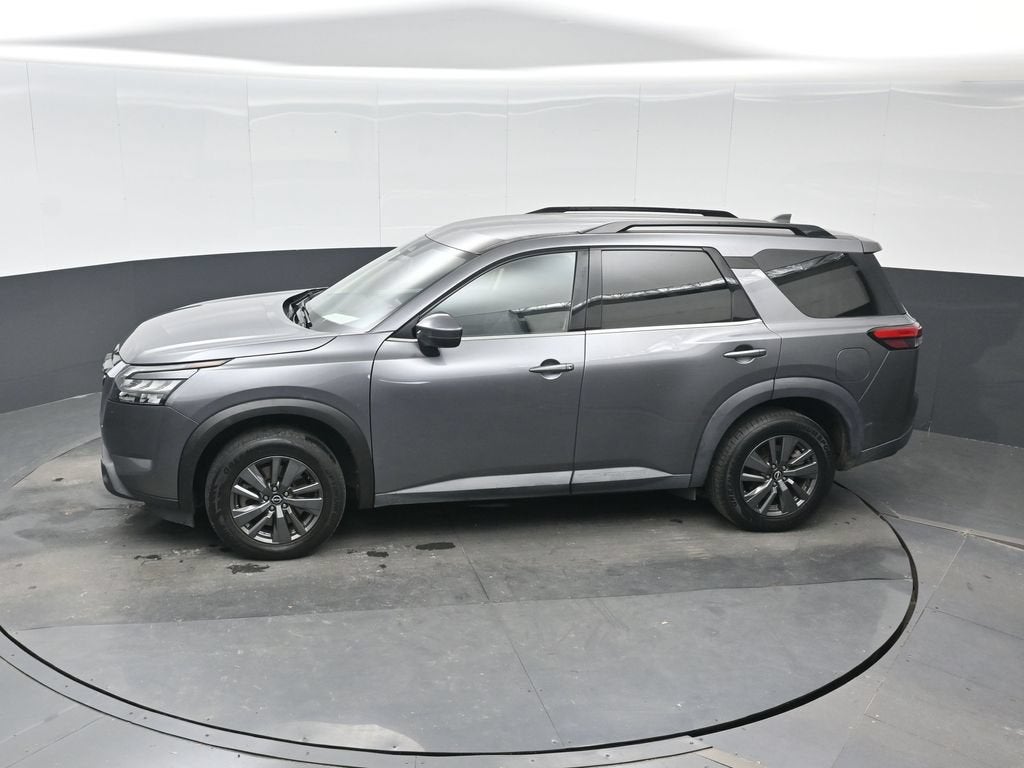 2023 Nissan Pathfinder SV