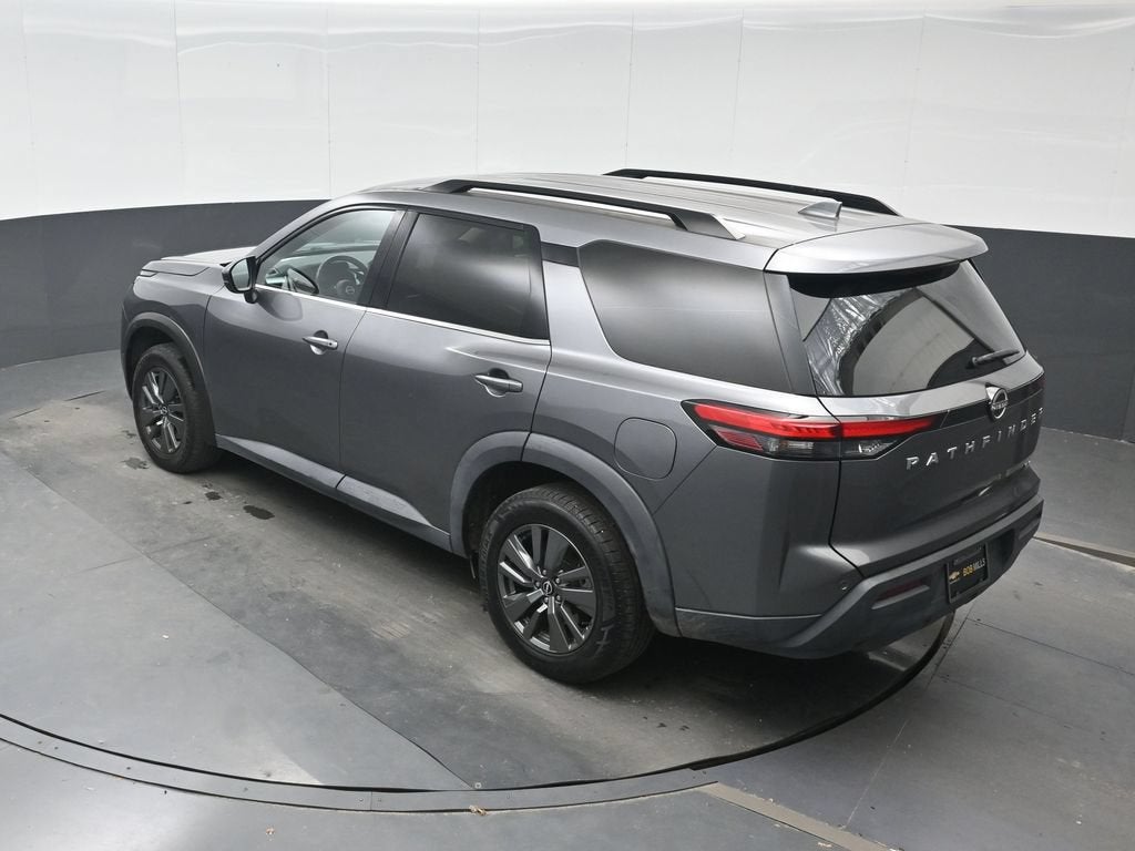 2023 Nissan Pathfinder SV