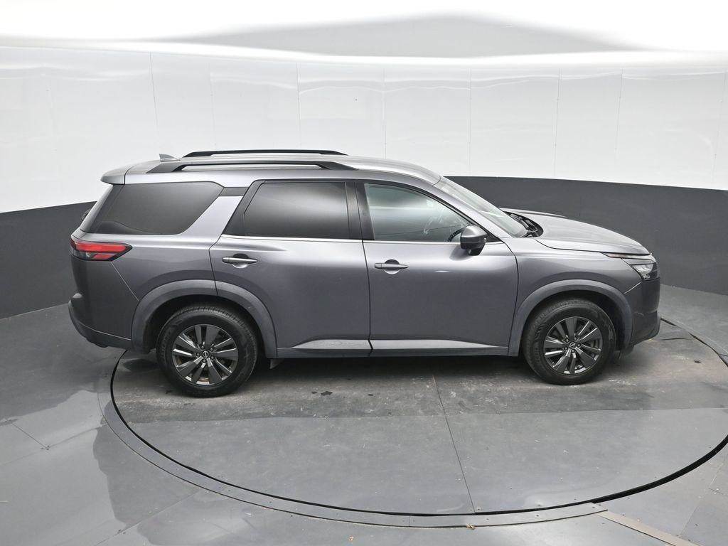 2023 Nissan Pathfinder SV