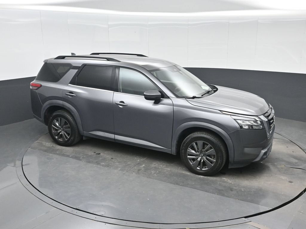 2023 Nissan Pathfinder SV