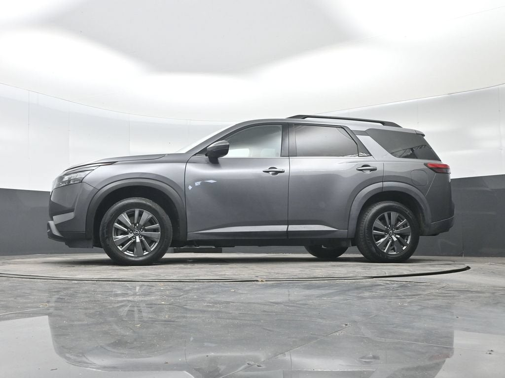 2023 Nissan Pathfinder SV