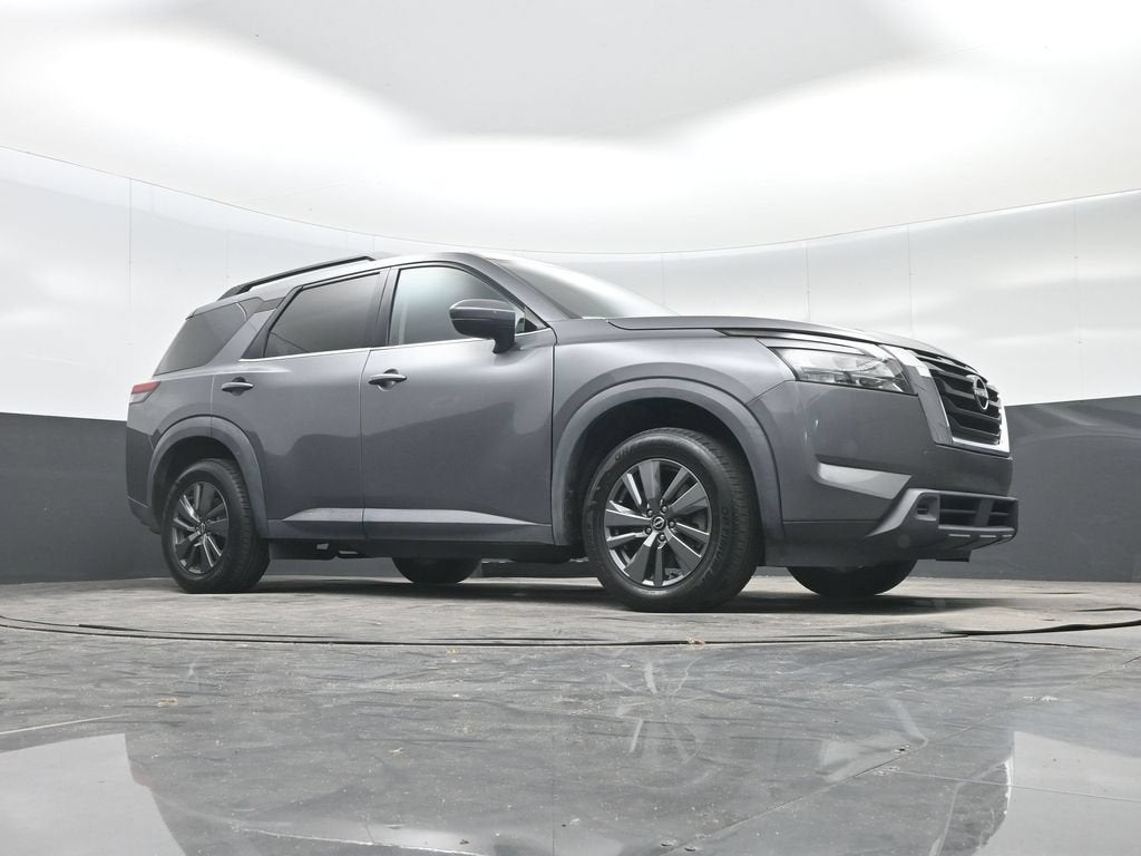 2023 Nissan Pathfinder SV