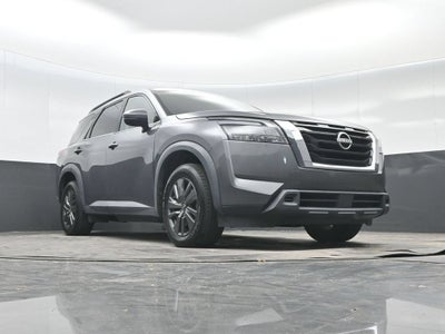 2023 Nissan Pathfinder SV