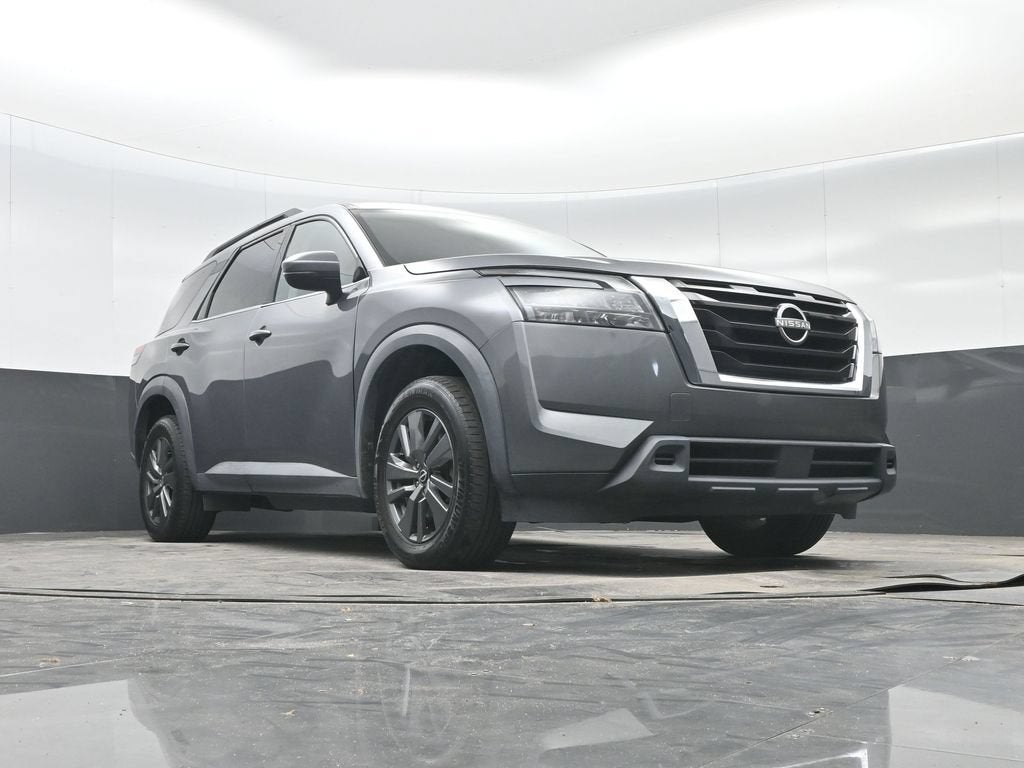 2023 Nissan Pathfinder SV