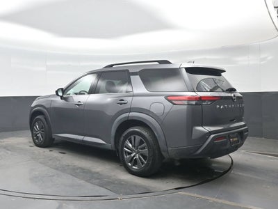 2023 Nissan Pathfinder SV