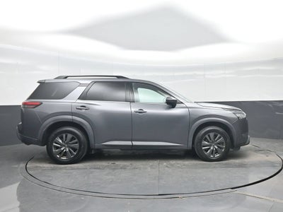 2023 Nissan Pathfinder SV