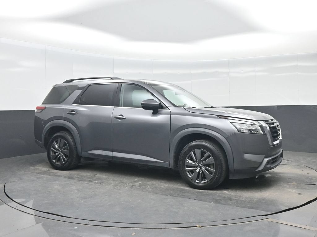 2023 Nissan Pathfinder SV