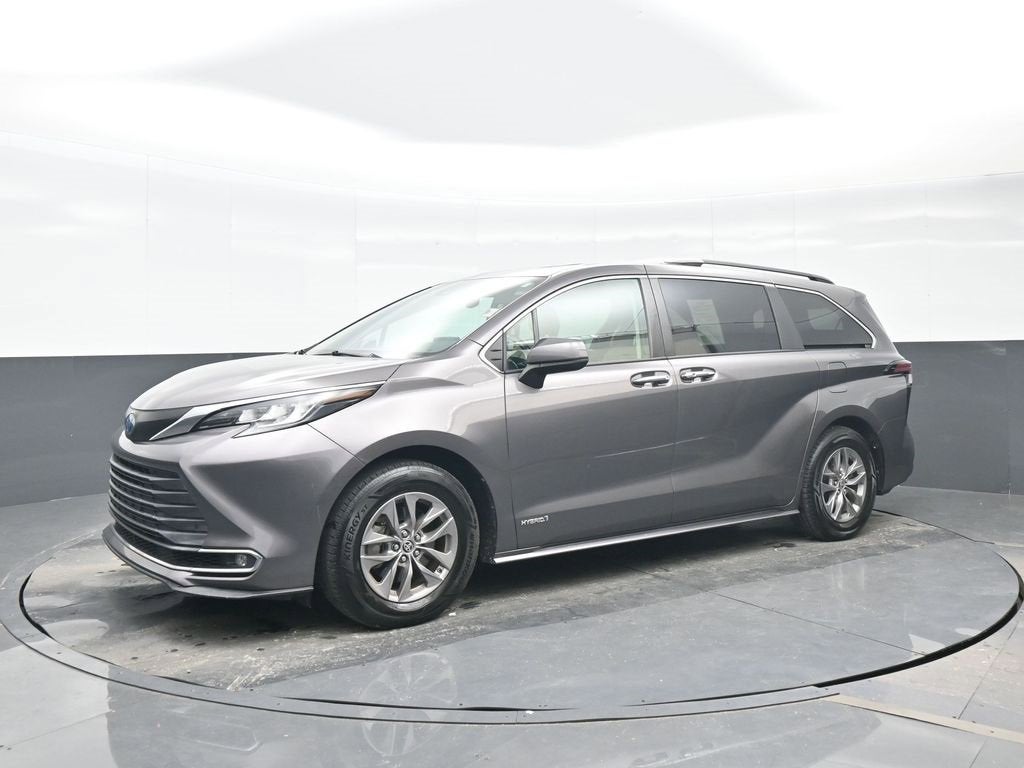 2021 Toyota Sienna XLE