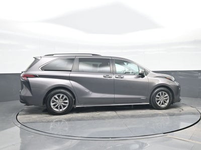 2021 Toyota Sienna XLE