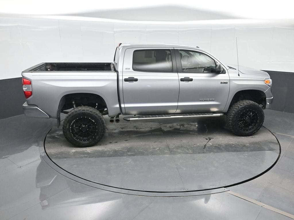 2017 Toyota Tundra 4WD SR5