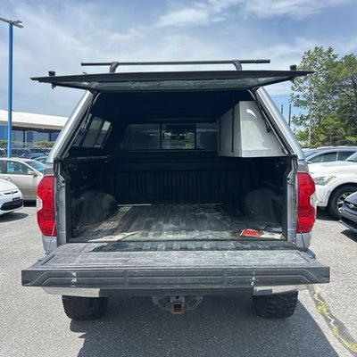 2017 Toyota Tundra 4WD SR5