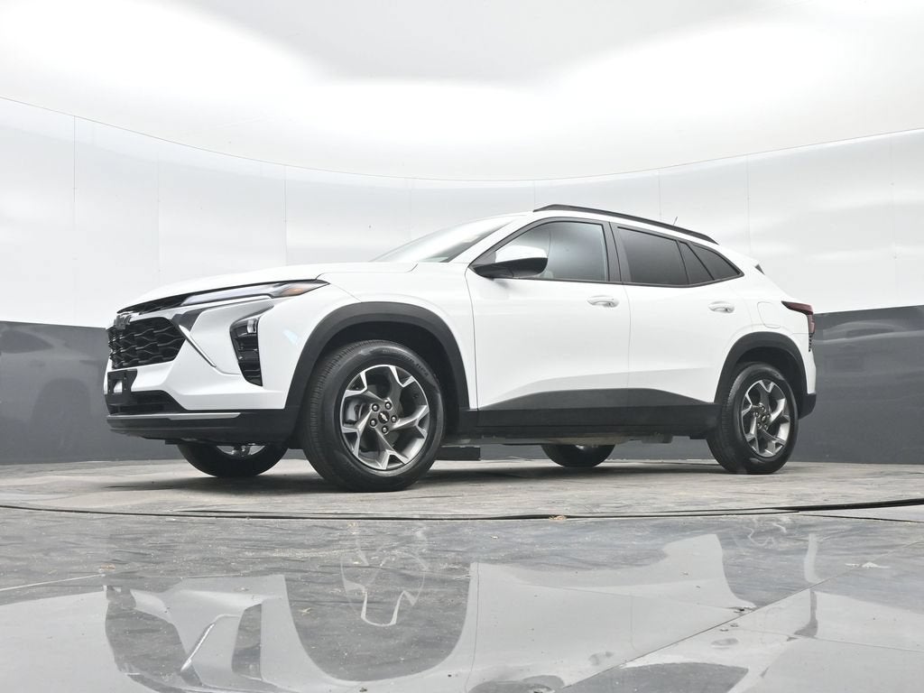 2026 Chevrolet Trax LT - Photo 26