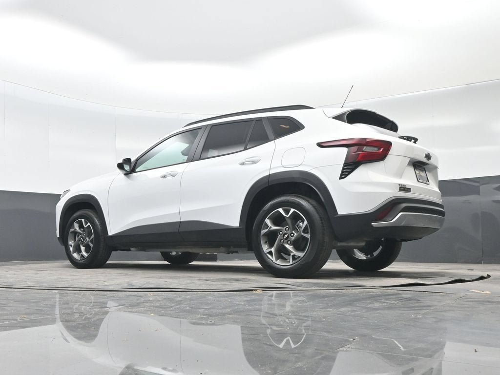 2026 Chevrolet Trax LT - Photo 28