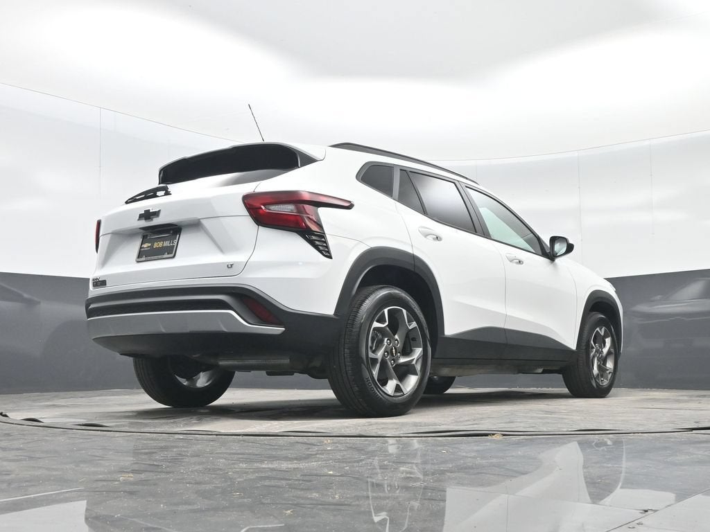 2026 Chevrolet Trax LT - Photo 30