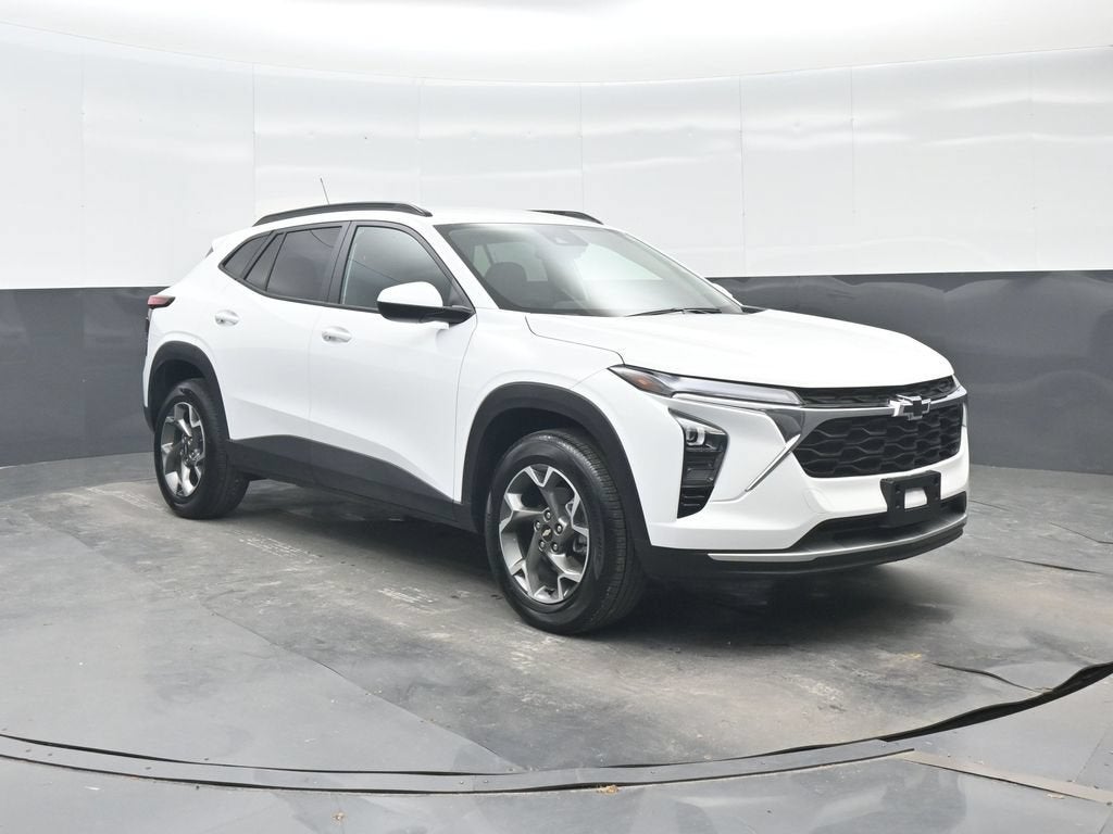2026 Chevrolet Trax LT - Photo 9