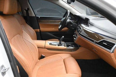 2019 BMW 7 Series 740i