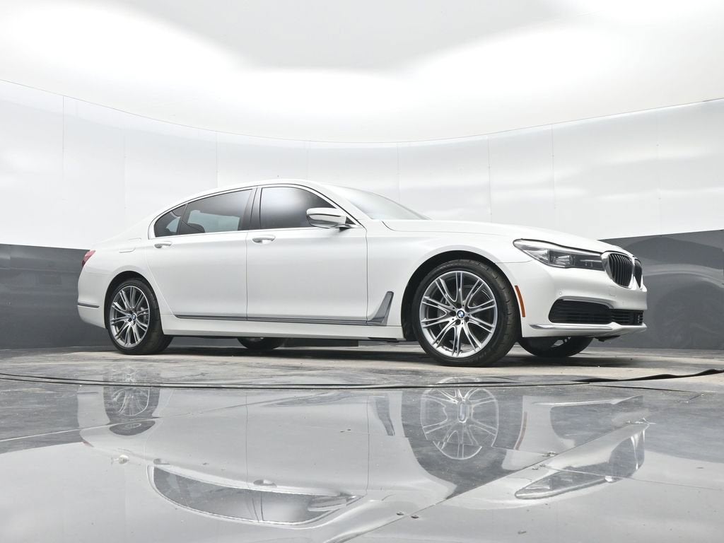 2019 BMW 7 Series 740i