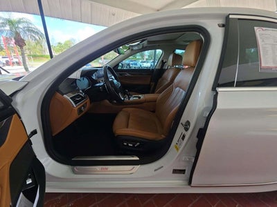 2019 BMW 7 Series 740i