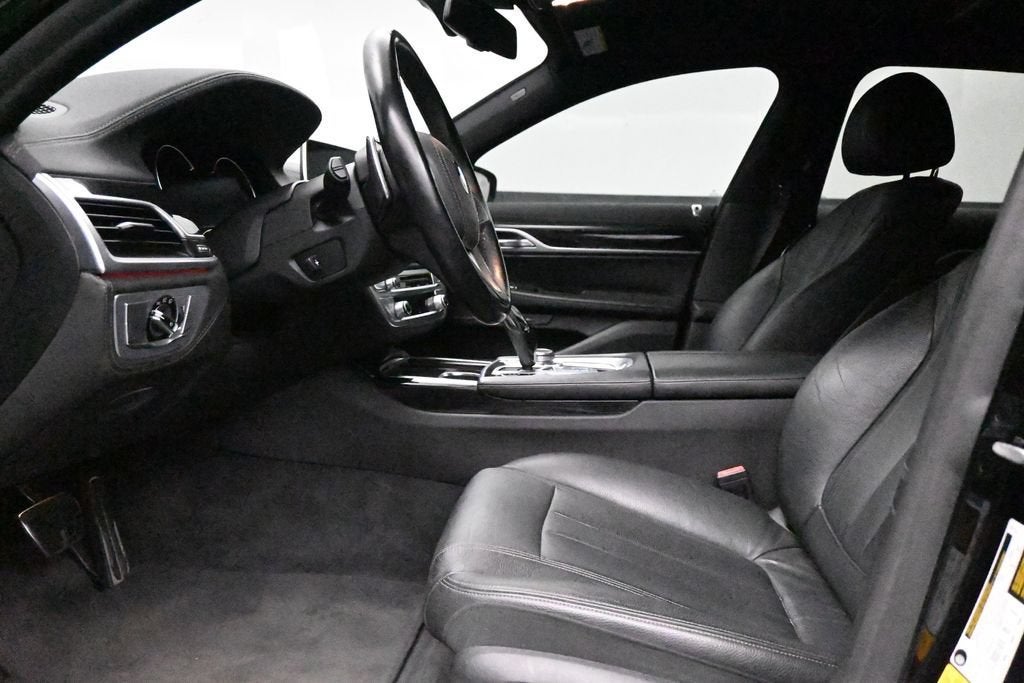 2019 BMW 7 Series 740i