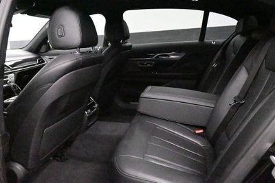 2019 BMW 7 Series 740i
