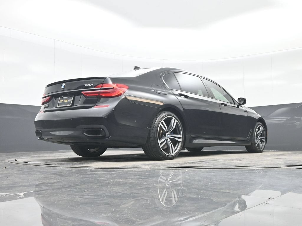 2019 BMW 7 Series 740i